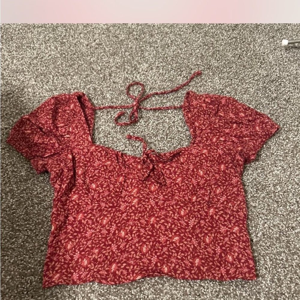 American Eagle Outfitters Floral Red Puff Sleeve Crop Blouse